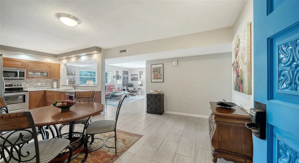 225 Hourglass Way Sarasota FL 34242