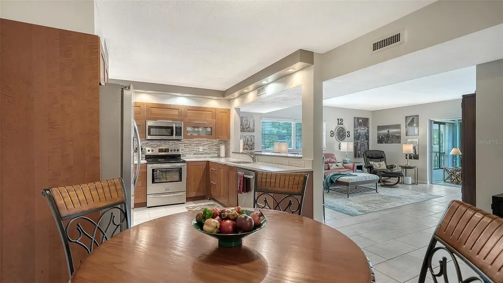 225 Hourglass Way Sarasota FL 34242