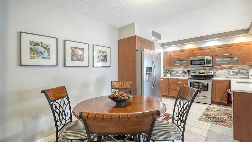 225 Hourglass Way Sarasota FL 34242
