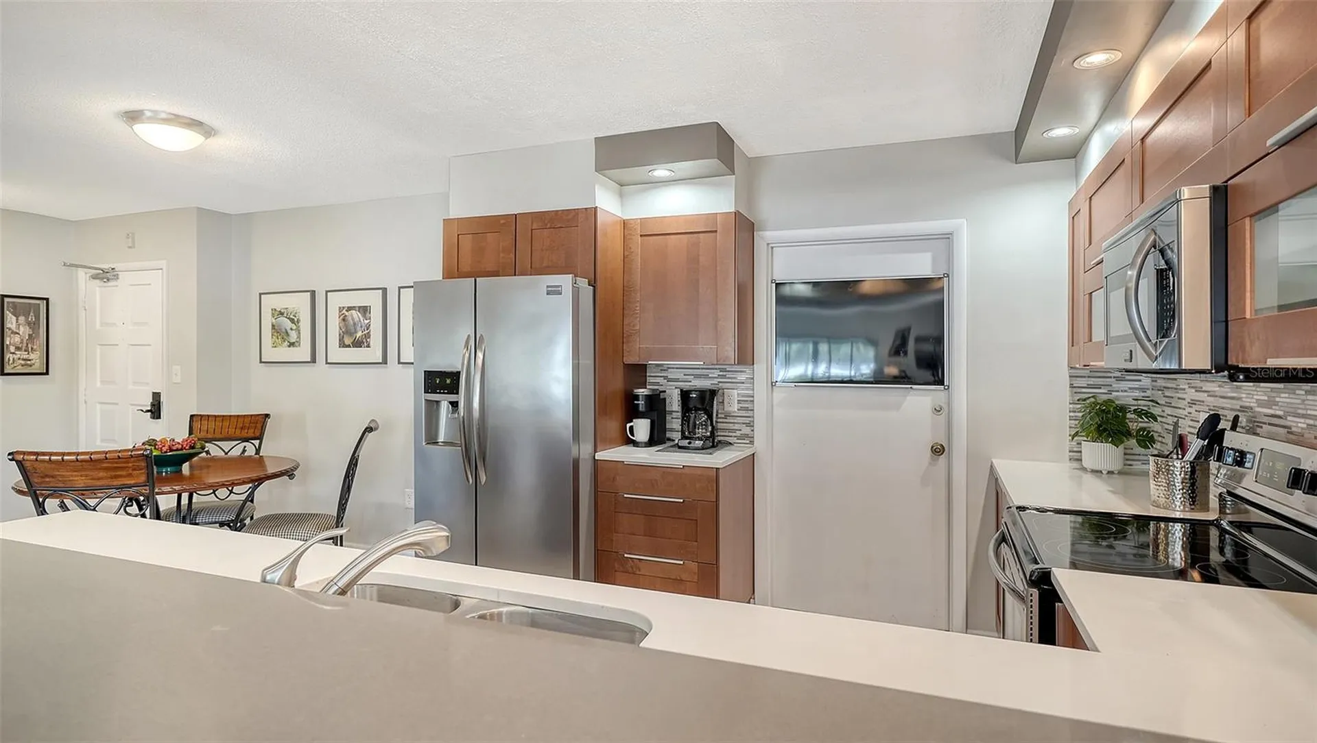 225 Hourglass Way Sarasota FL 34242