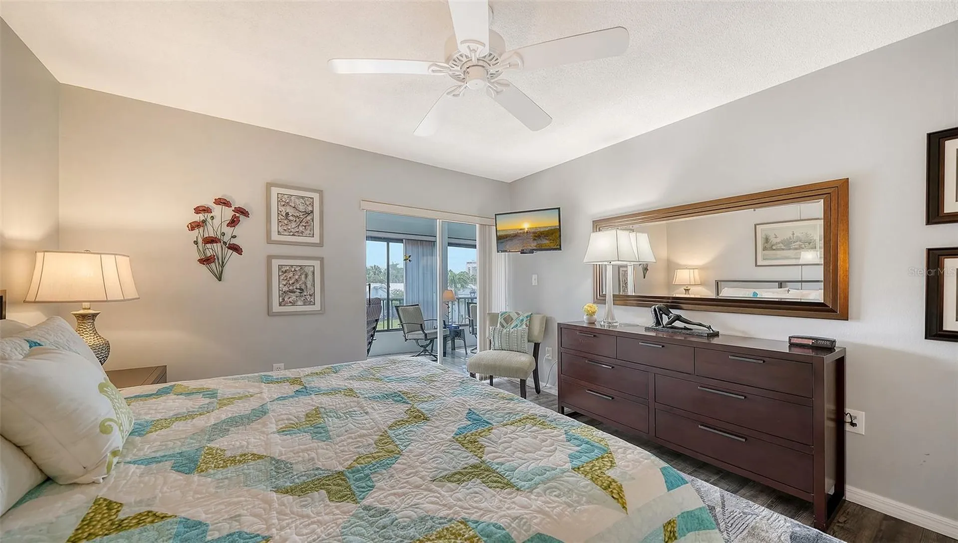 225 Hourglass Way Sarasota FL 34242