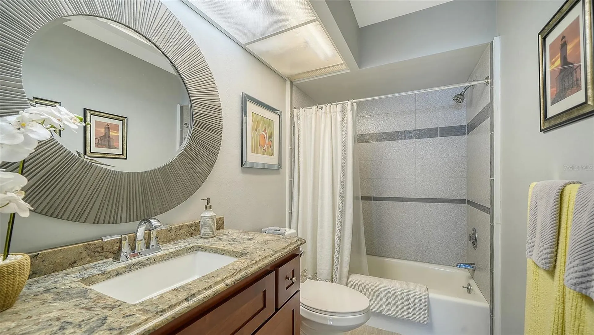 225 Hourglass Way Sarasota FL 34242