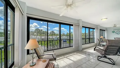 225 Hourglass Way Sarasota FL 34242