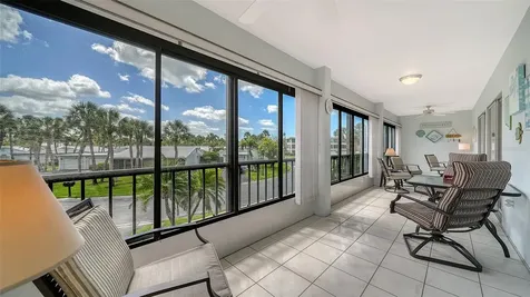 225 Hourglass Way Sarasota FL 34242