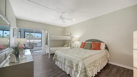 225 Hourglass Way Sarasota FL 34242