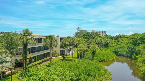 225 Hourglass Way Sarasota FL 34242