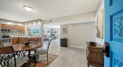 225 Hourglass Way Sarasota FL 34242