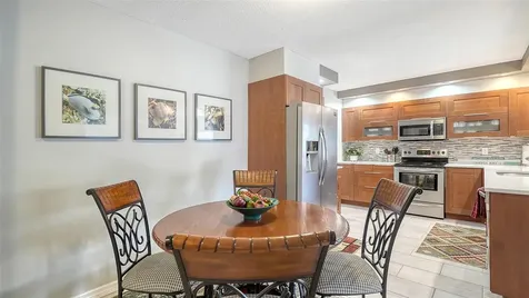 225 Hourglass Way Sarasota FL 34242