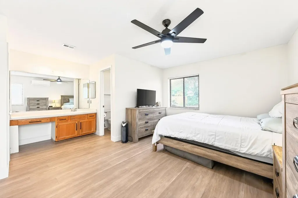 20810 Marlin Street Orlando FL 32833
