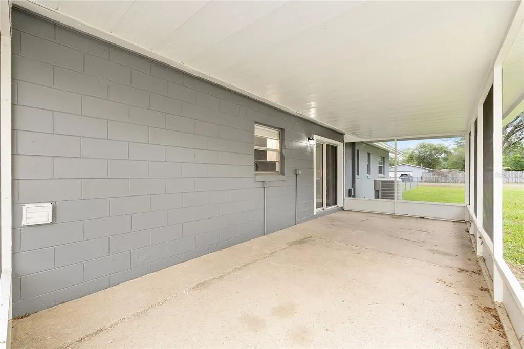1912 NE 52nd Street Ocala FL 34479
