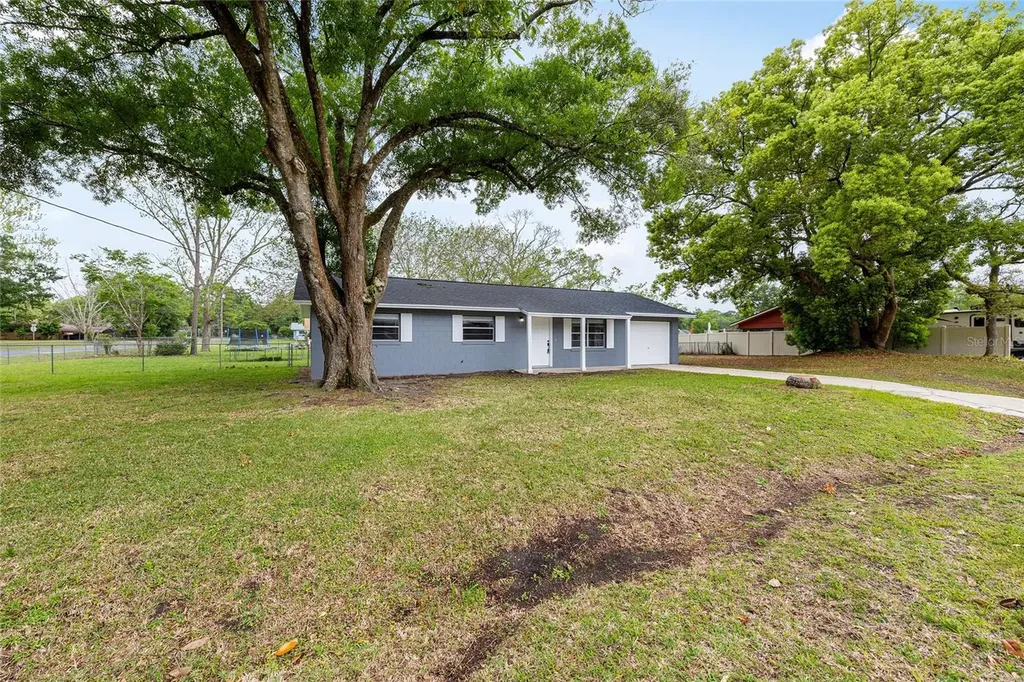 1912 NE 52nd Street Ocala FL 34479