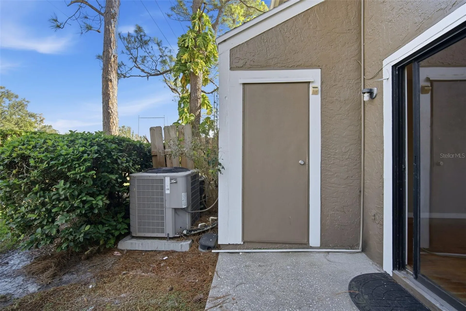 16545 Lake Brigadoon Circle Tampa FL 33618