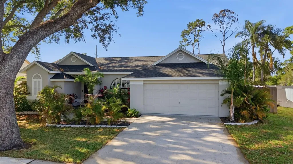 2212 Lake Bay Way Brandon FL 33511