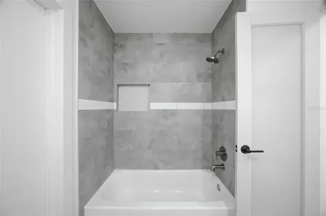 2212 Lake Bay Way Brandon FL 33511