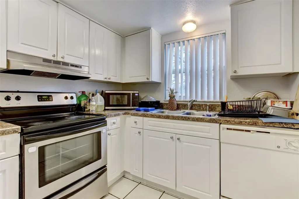 9908 Sweepstakes Lane Orlando FL 32837