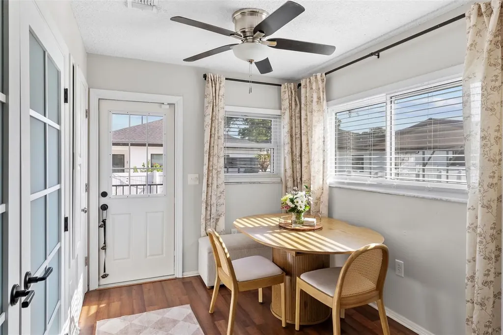 3323 W Pine Street Tampa FL 33607