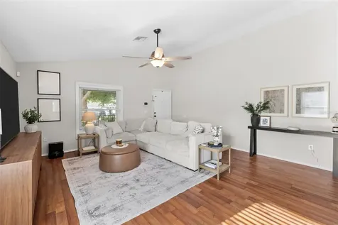 3323 W Pine Street Tampa FL 33607