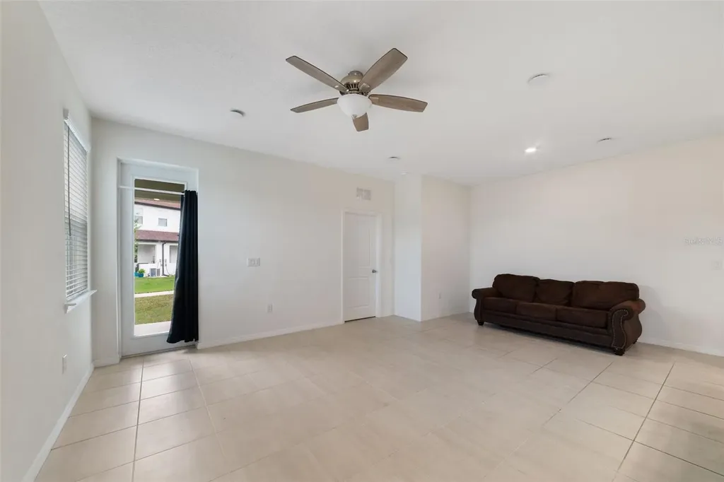 4371 Creek Cove Lane Kissimmee FL 34744