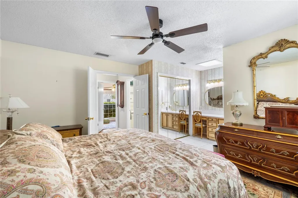 7001 Twelve Oaks Boulevard Tampa FL 33634