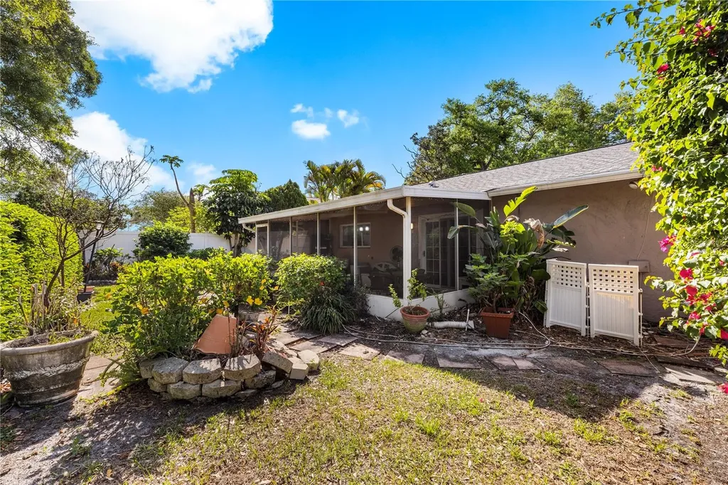 7001 Twelve Oaks Boulevard Tampa FL 33634