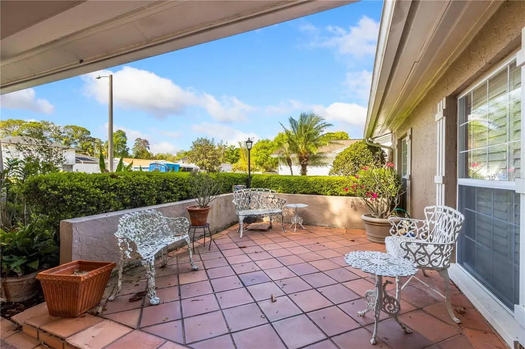 7001 Twelve Oaks Boulevard Tampa FL 33634