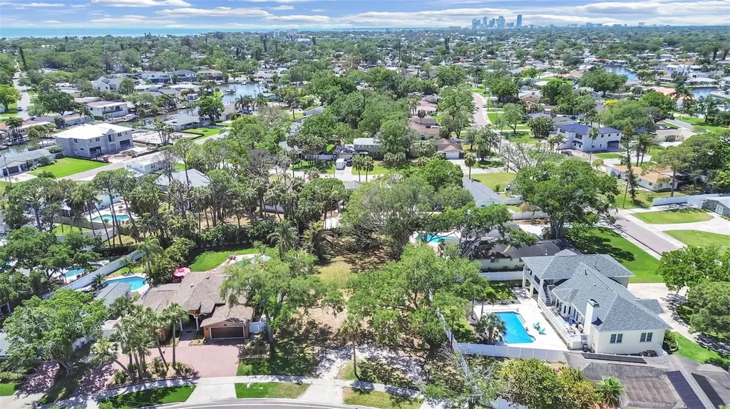 5438 Bayou Grande Boulevard NE St Petersburg FL 33703