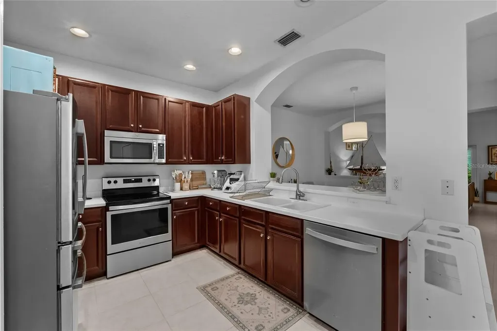 9410 Georgian Park Lane Tampa FL 33626