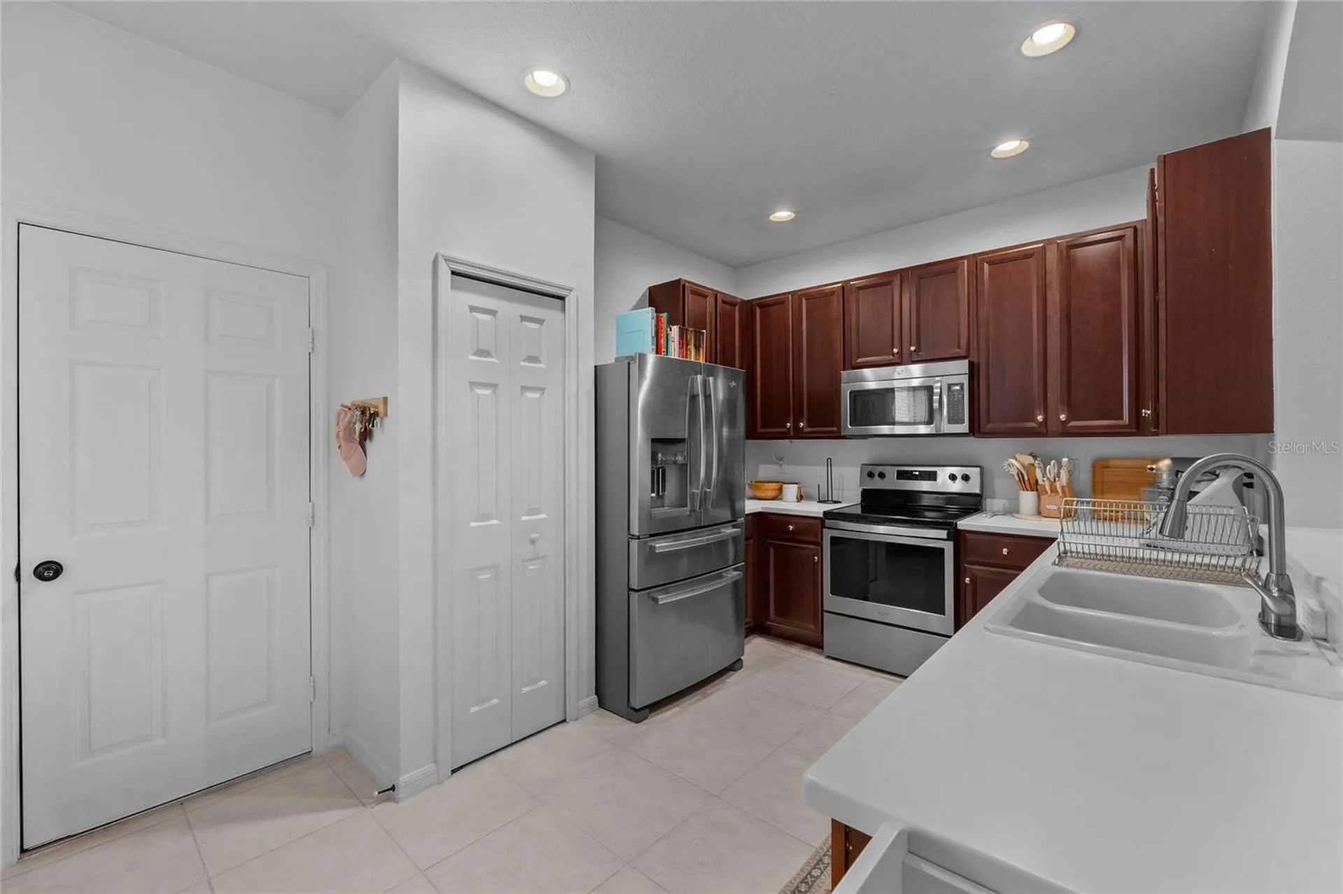 9410 Georgian Park Lane Tampa FL 33626