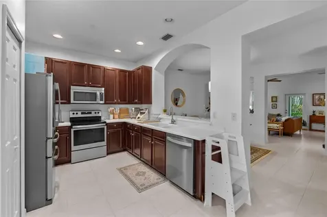 9410 Georgian Park Lane Tampa FL 33626