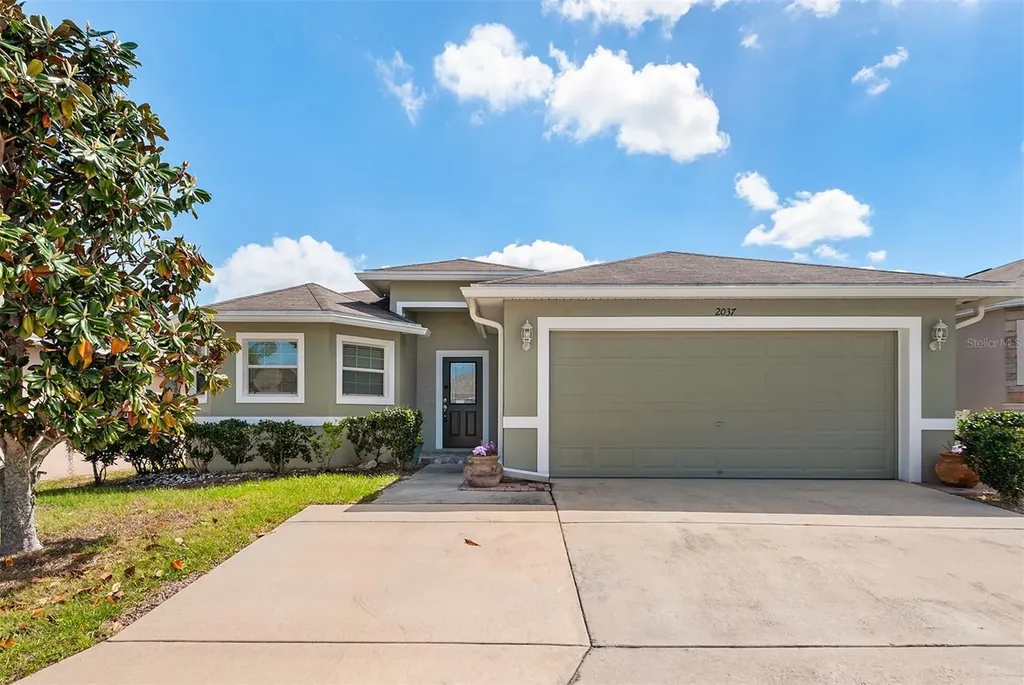 2037 Lakeridge Drive Winter Haven FL 33881