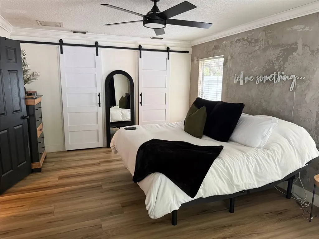 1024 Sylvia Lane Tampa FL 33613