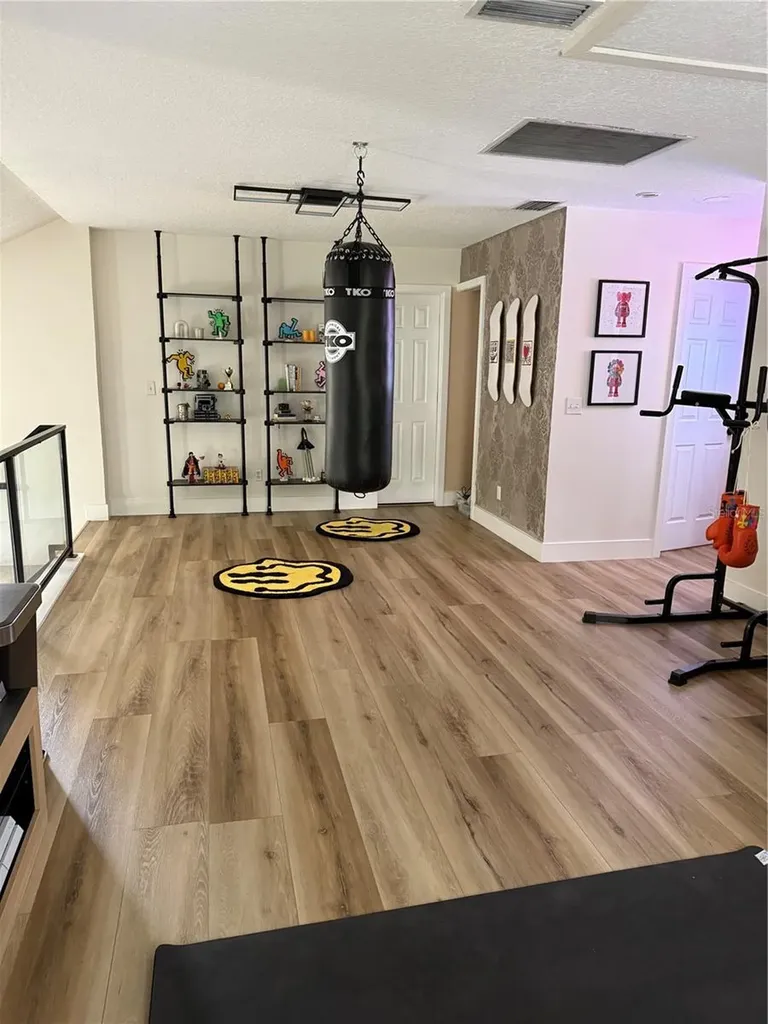 1024 Sylvia Lane Tampa FL 33613