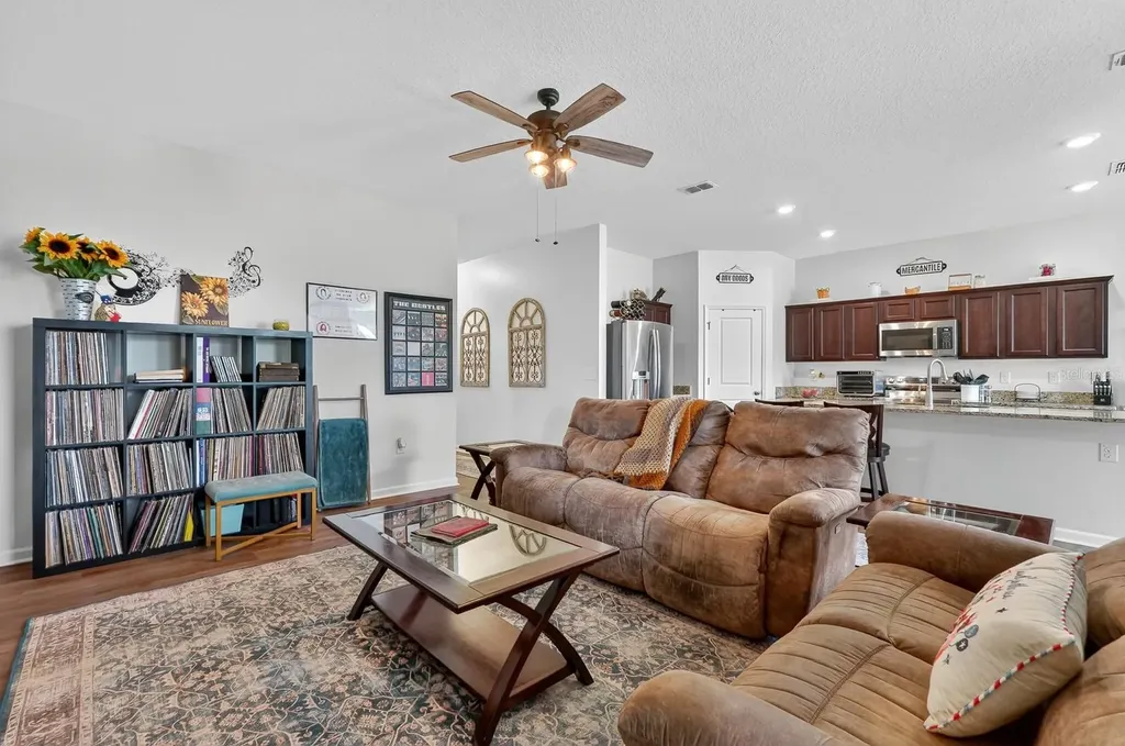 1019 Landing Lane Deltona FL 32738