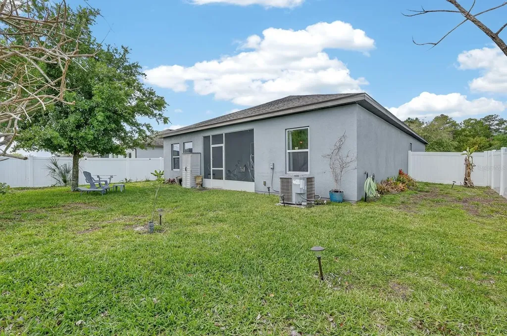 1019 Landing Lane Deltona FL 32738