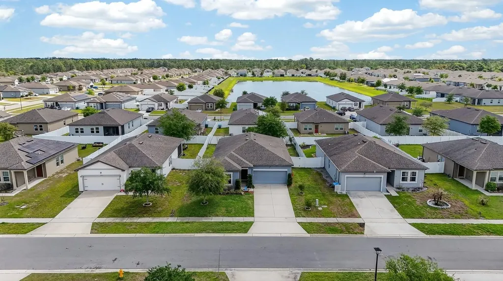 1019 Landing Lane Deltona FL 32738