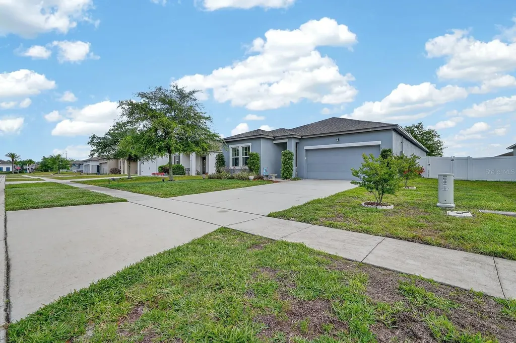 1019 Landing Lane Deltona FL 32738