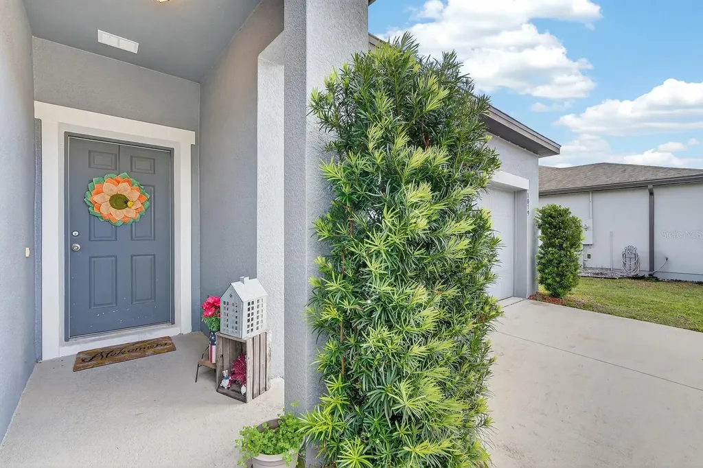 1019 Landing Lane Deltona FL 32738