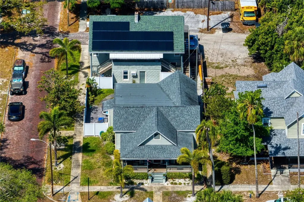 802 Dartmoor Street N St Petersburg FL 33701