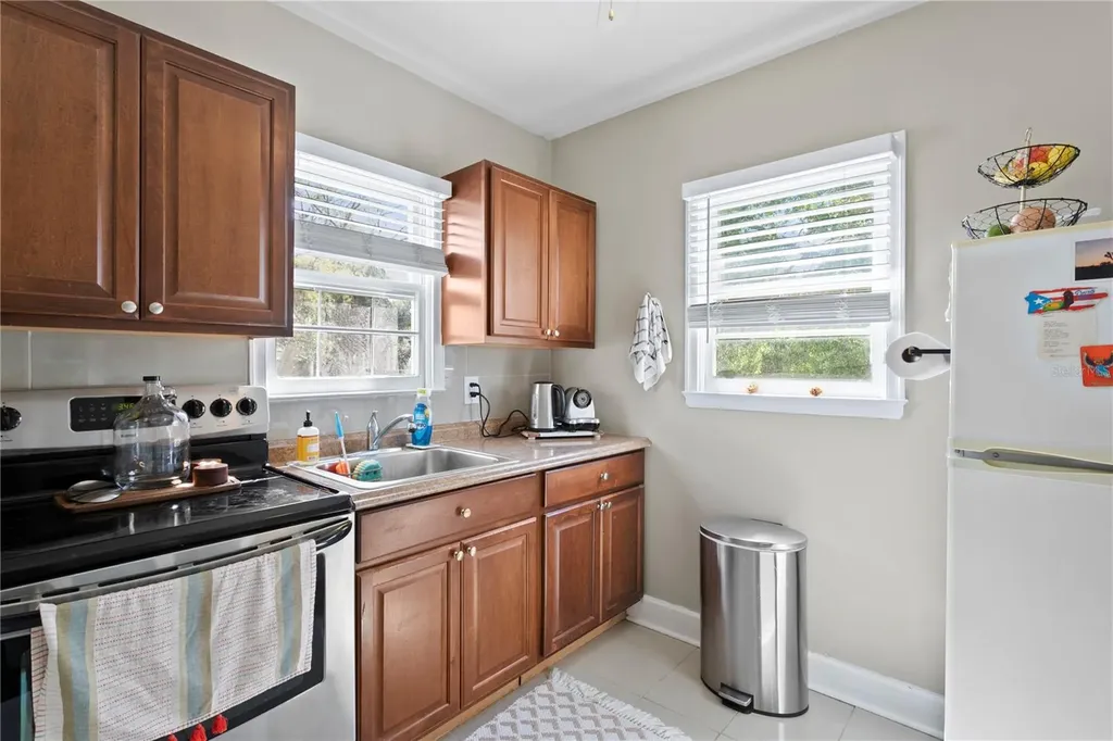 802 Dartmoor Street N St Petersburg FL 33701