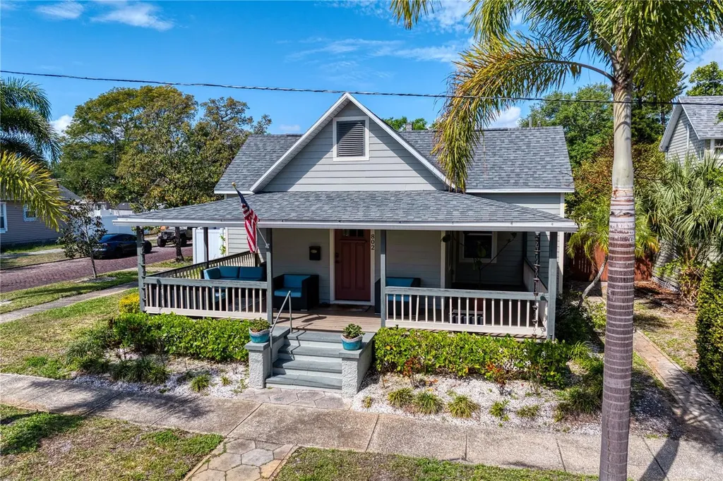 802 Dartmoor Street N St Petersburg FL 33701