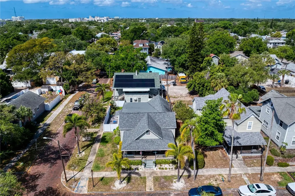 802 Dartmoor Street N St Petersburg FL 33701