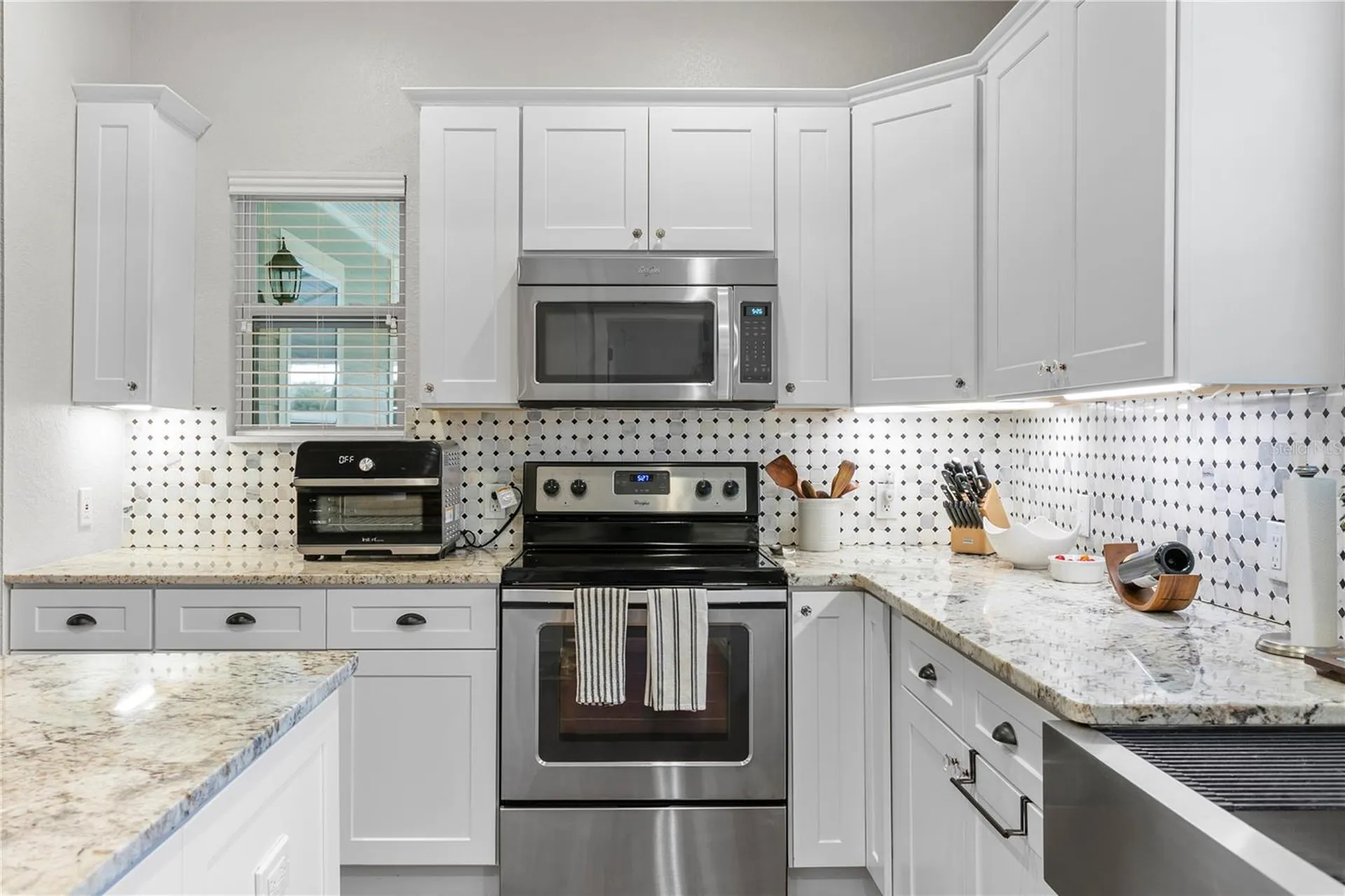 802 Dartmoor Street N St Petersburg FL 33701
