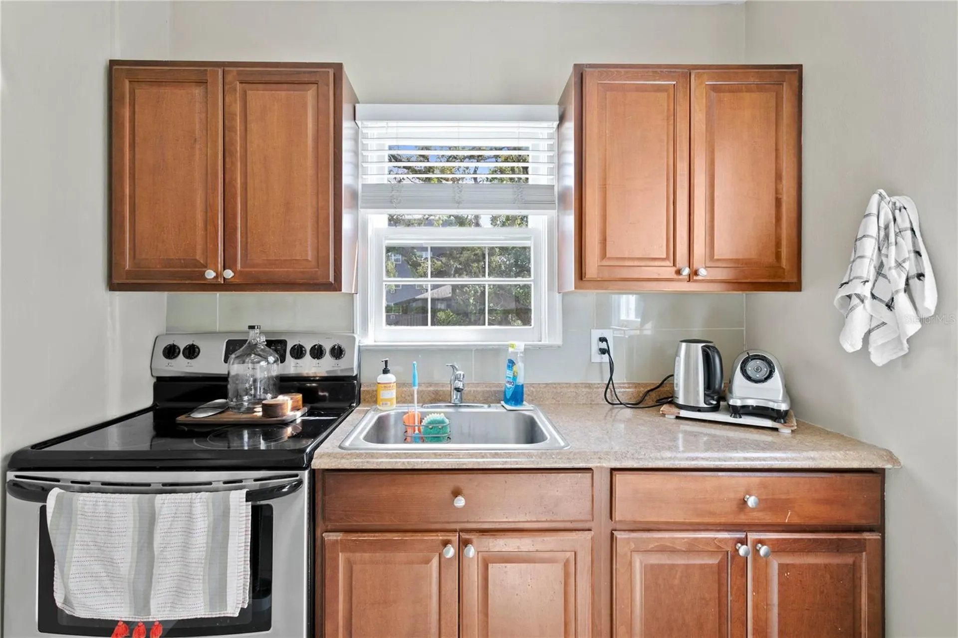 802 Dartmoor Street N St Petersburg FL 33701