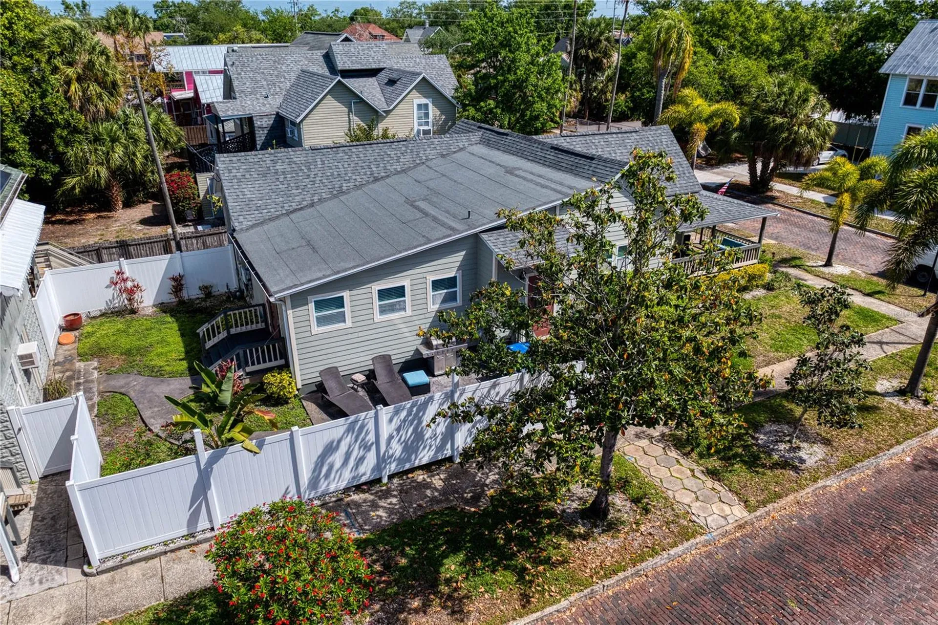 802 Dartmoor Street N St Petersburg FL 33701