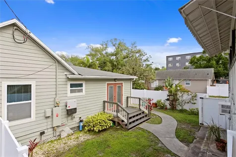 802 Dartmoor Street N St Petersburg FL 33701