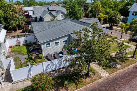 802 Dartmoor Street N St Petersburg FL 33701
