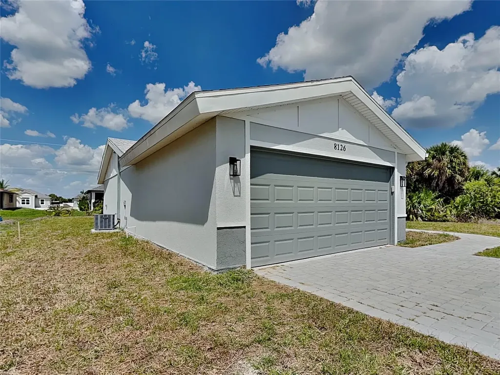 8126 Chesebro Avenue North Port FL 34287