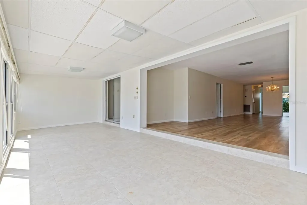 354 Boca Ciega Point Boulevard St Petersburg FL 33708