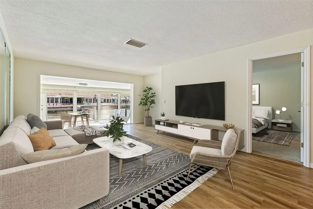 354 Boca Ciega Point Boulevard St Petersburg FL 33708