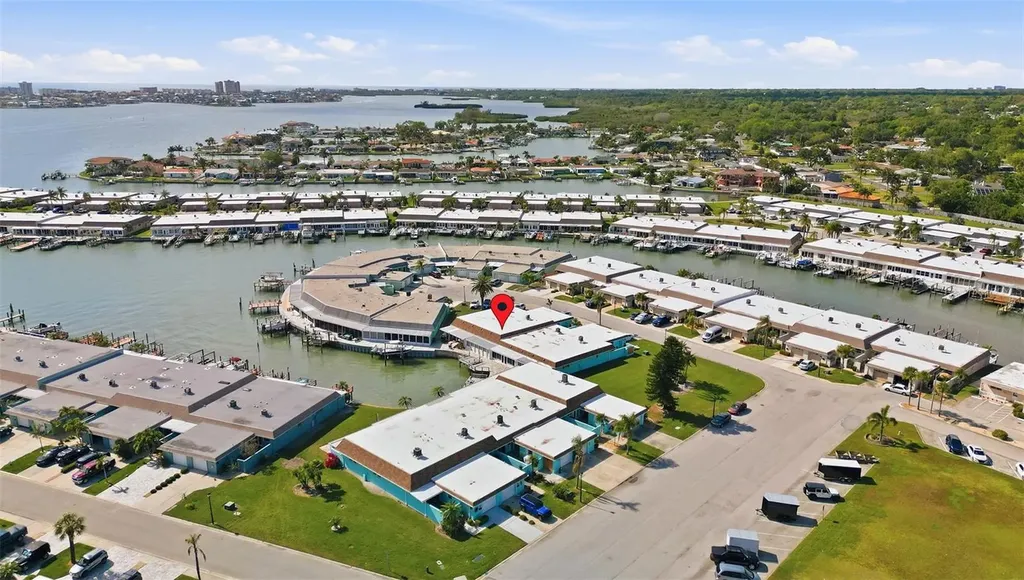 354 Boca Ciega Point Boulevard St Petersburg FL 33708